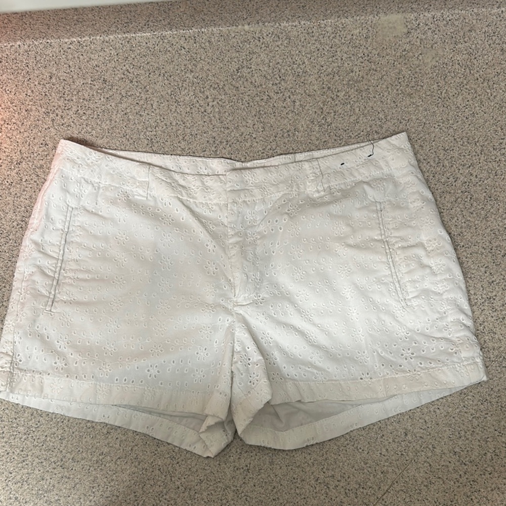 a.n.a White Athletic Shorts Cotton Blend